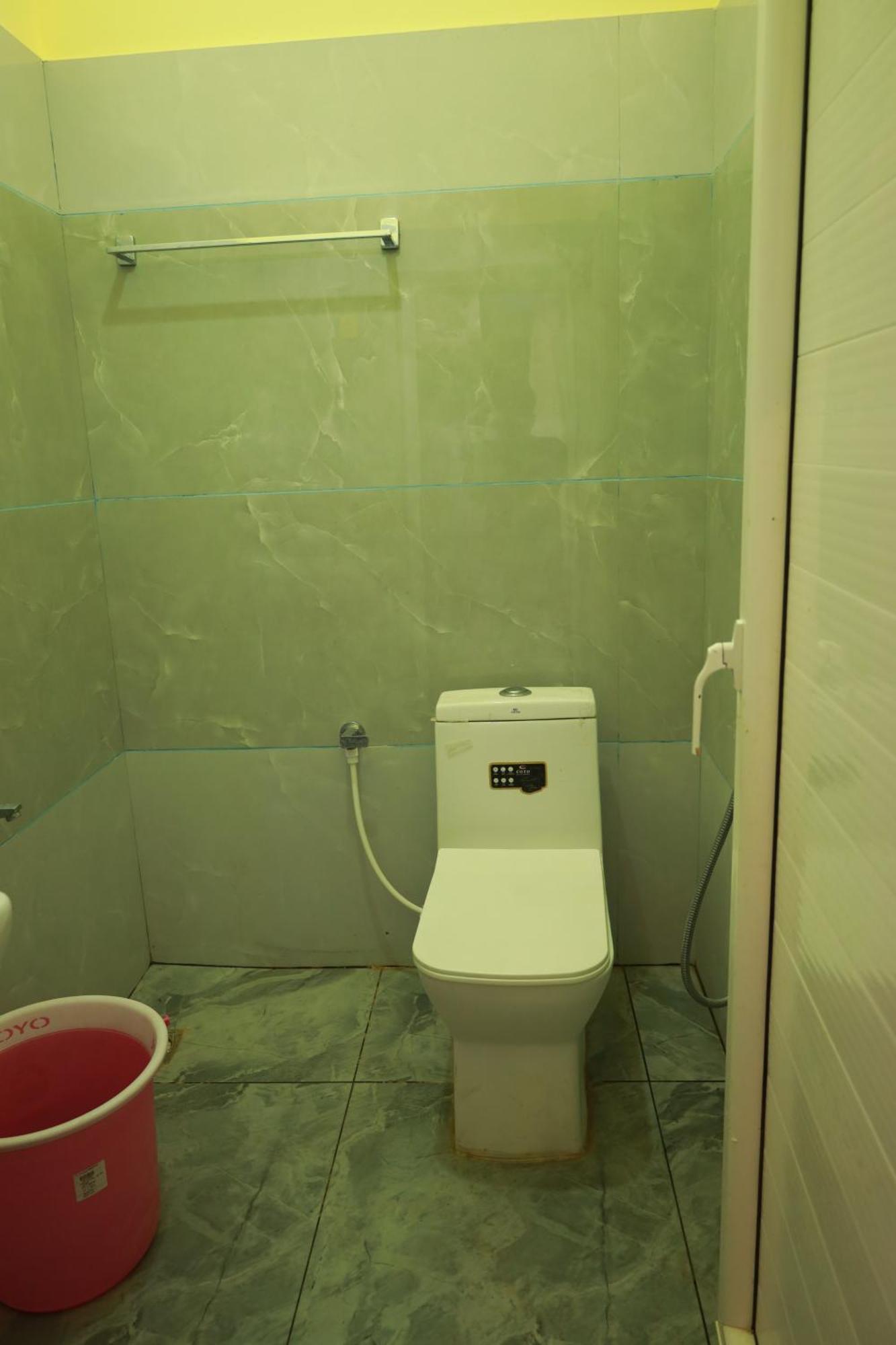 Rv Residency Hotel Wodapatti Bagian luar foto