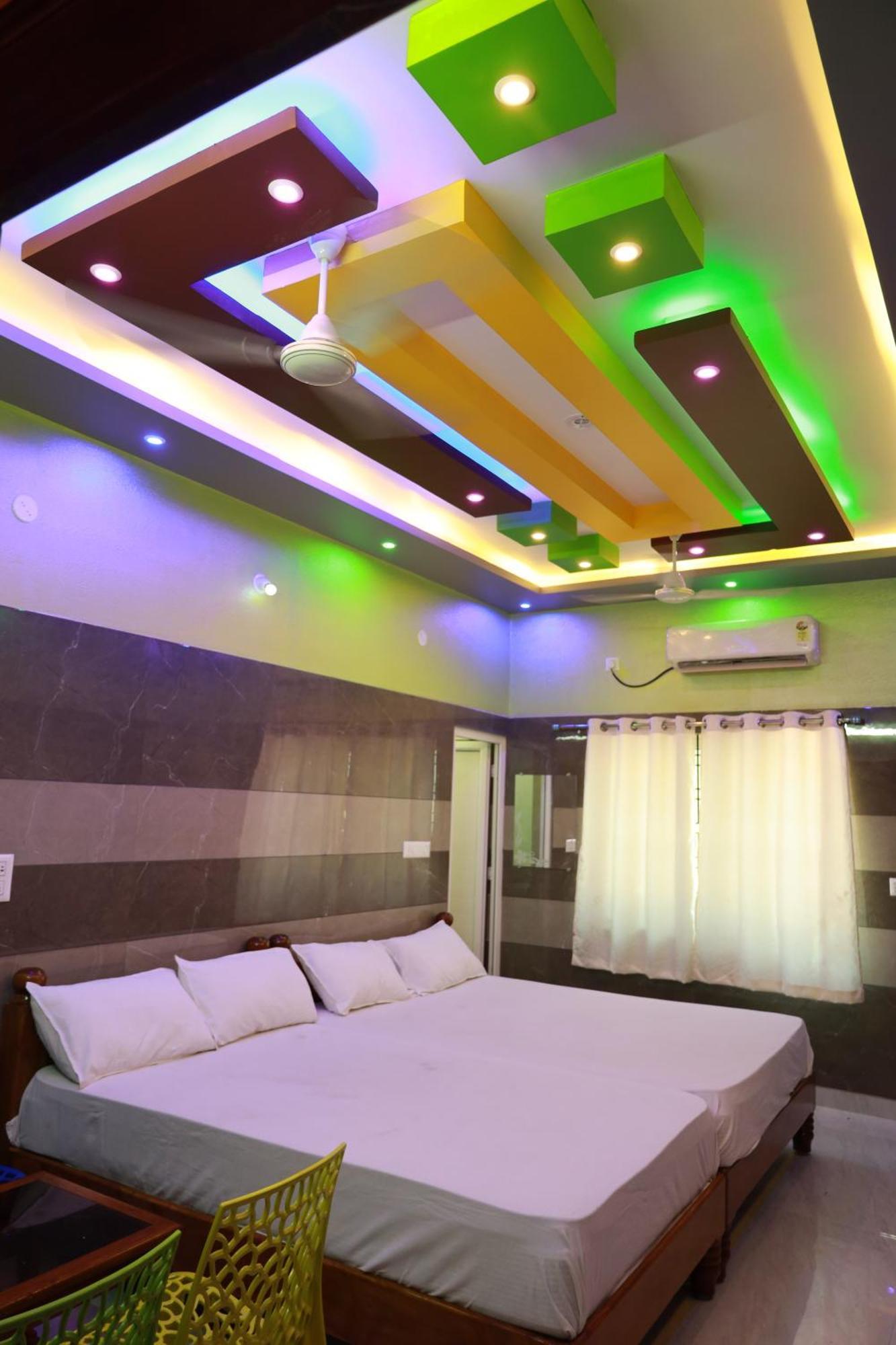 Rv Residency Hotel Wodapatti Bagian luar foto