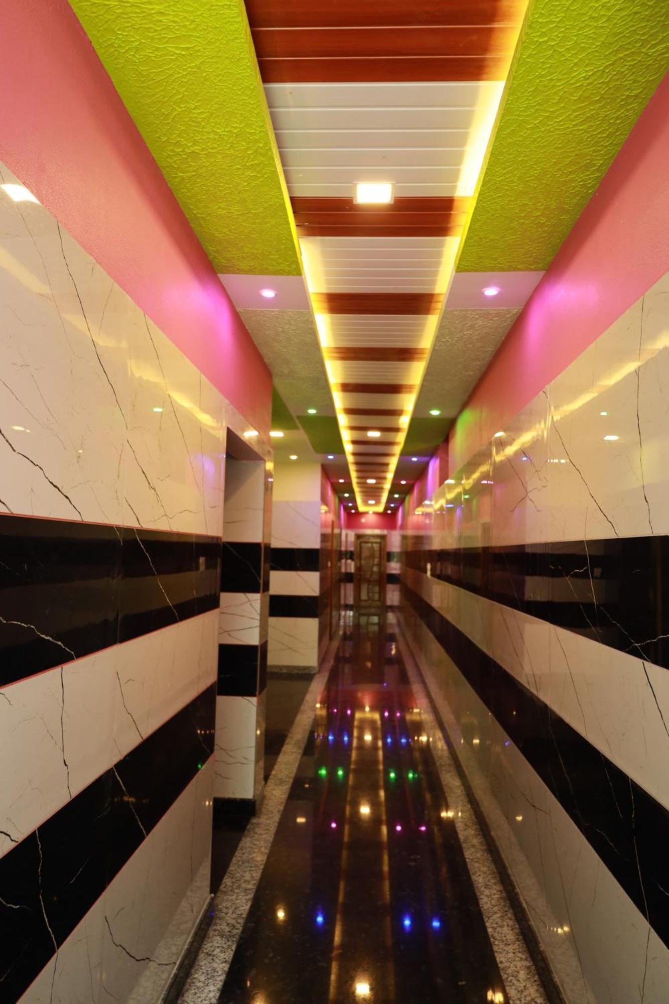 Rv Residency Hotel Wodapatti Bagian luar foto