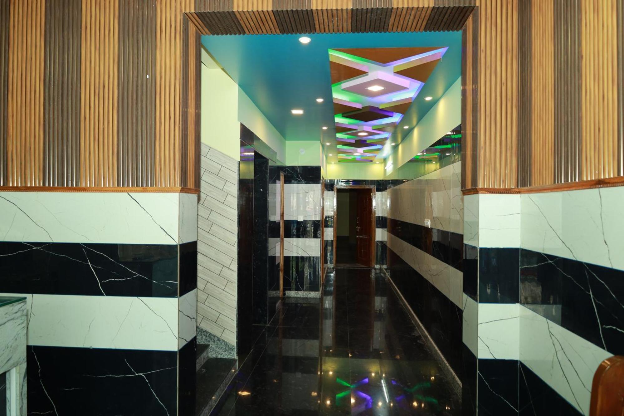 Rv Residency Hotel Wodapatti Bagian luar foto