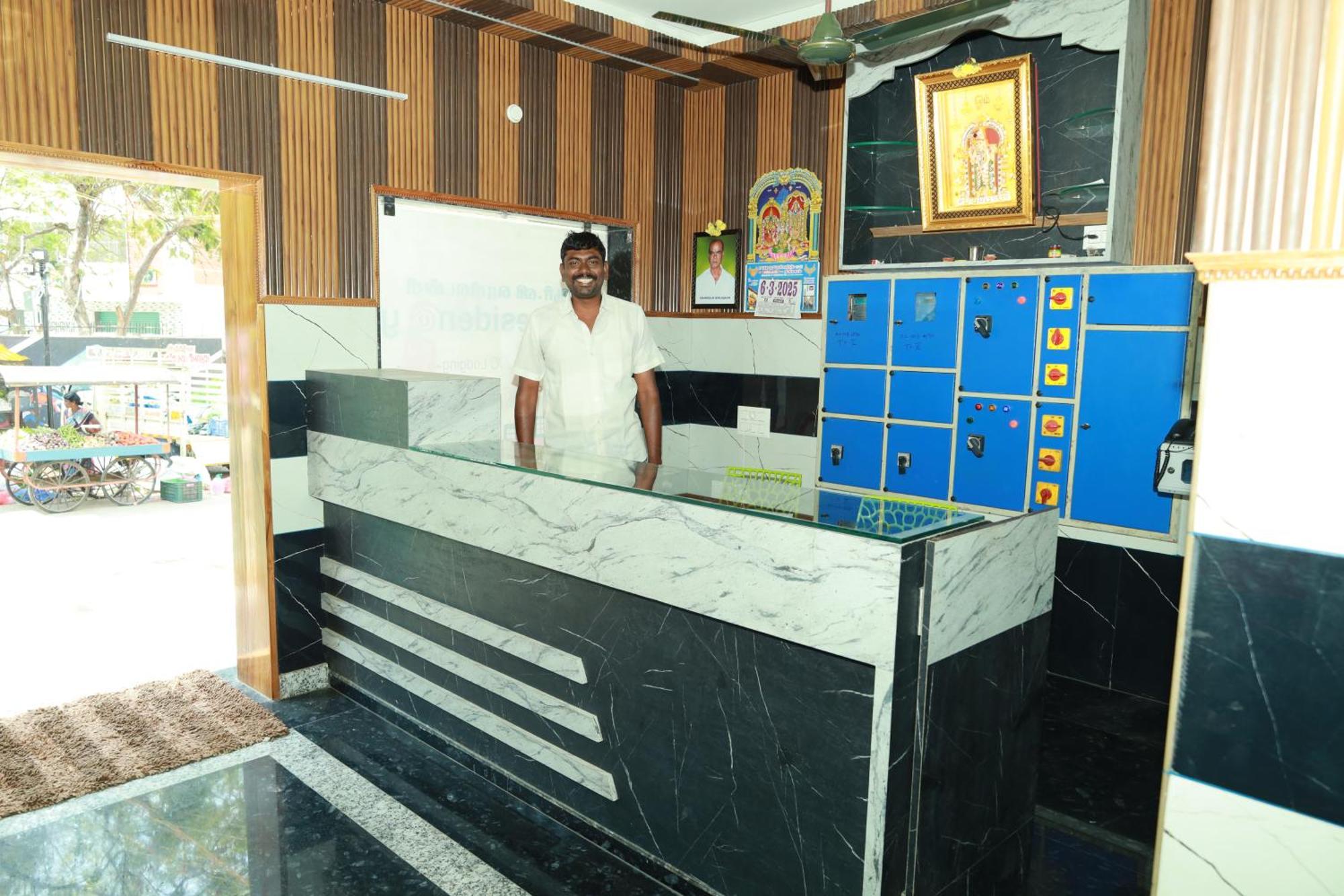 Rv Residency Hotel Wodapatti Bagian luar foto