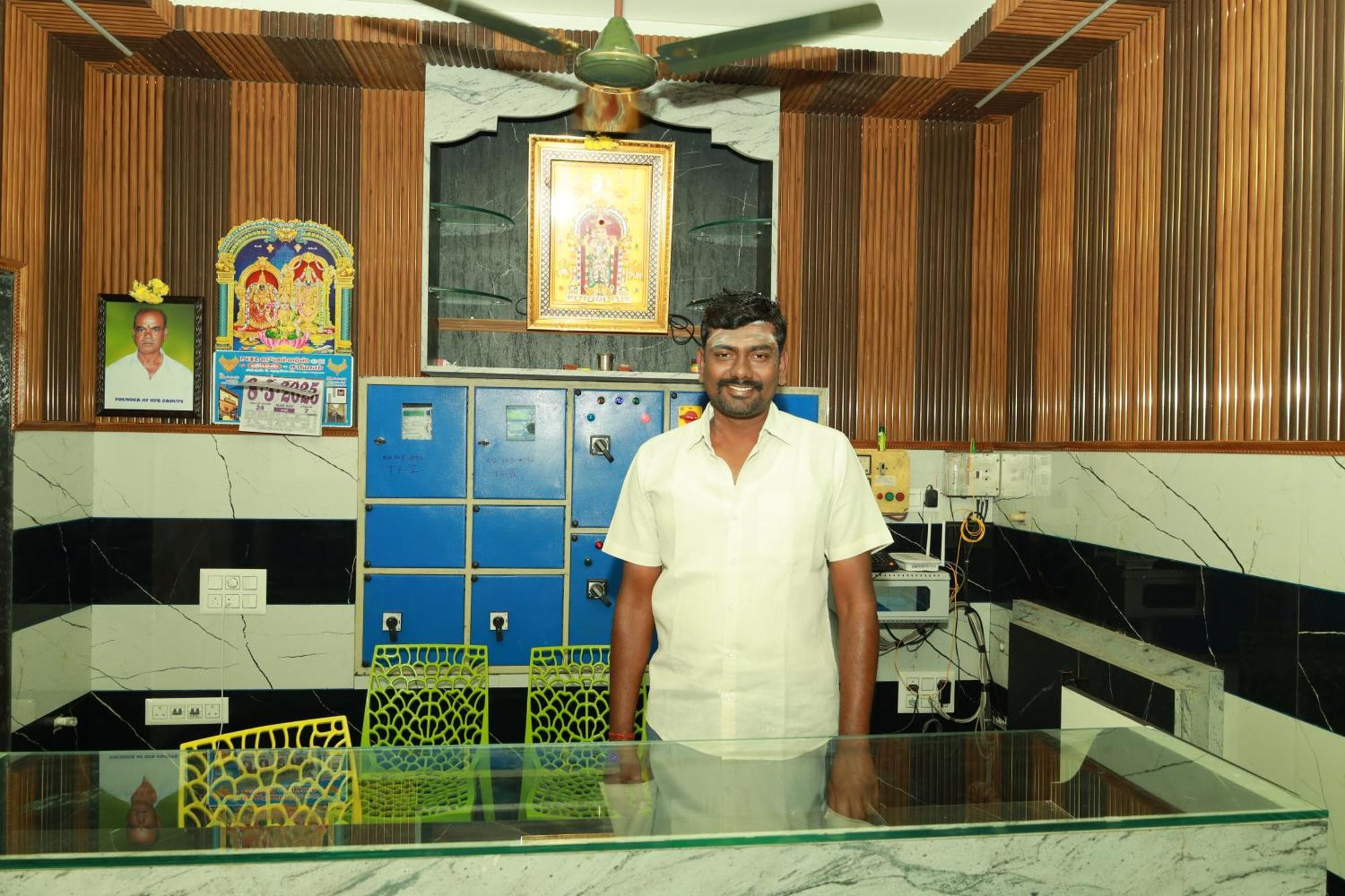Rv Residency Hotel Wodapatti Bagian luar foto